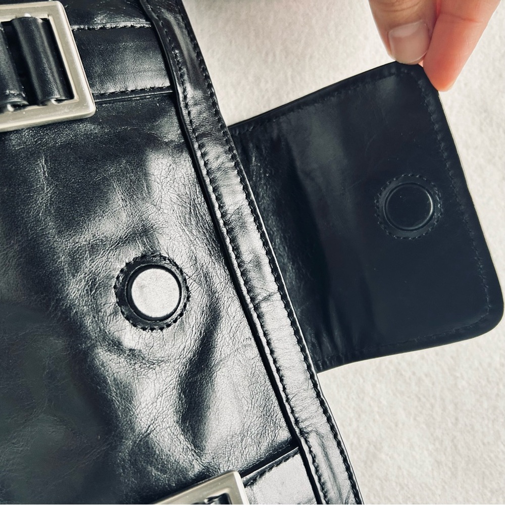 Kenneth Cole Leather Clutch - Picture 5 of 9